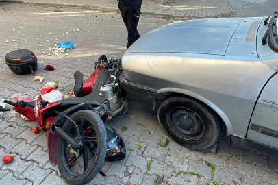 Motosiklet ile Otomobil Çarpıştı: Sebzeler Yola Saçıldı  