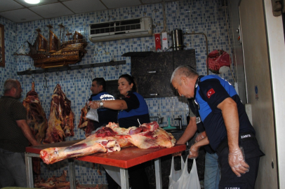 Et depolarına şok baskın: 1 ton bozuk et lokantalara gitmeden imha edildi