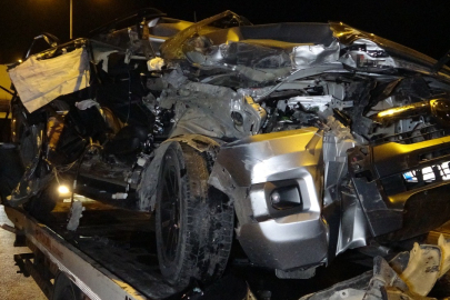 Pikap, Kamyona Arkadan Çarptı: 1 Yaralı