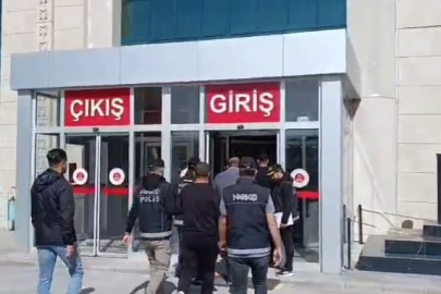 Kırmızı Bültenle Aranan Zanlı, Polis Ekiplerinden Kaçamadı