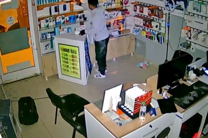 Pişkin Hırsız Kameralara Yakalandı