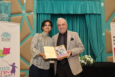 "Kitaplarla Büyüyen Bir Kardeşlik: Nilüferli Kadınlar, Yazar Deniz Gezgin ile Buluştu"