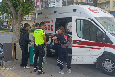 Kazada yaralanıp hastaneye gitmek istemeyen sürücüyü ekipler ikna etti