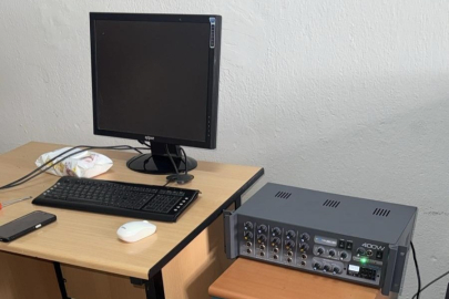 Emekli eczacıdan köy okuluna anlamlı destek