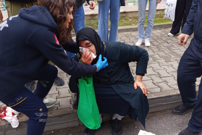 Kampüs içinde belediye otobüsü kadına çarptı: Kaza anı kamerada