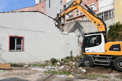 Osmangazi'de tarihi koruyan yıkım