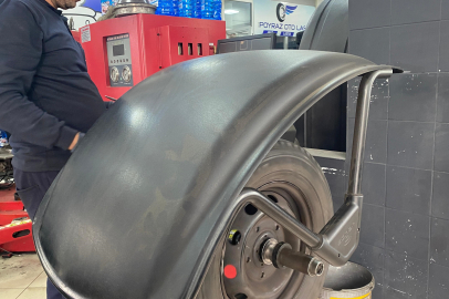 Hava 7 derecenin altına düştüğünde kar, yağmur veya çamur olmasa da kış lastiği takılması gerekiyor