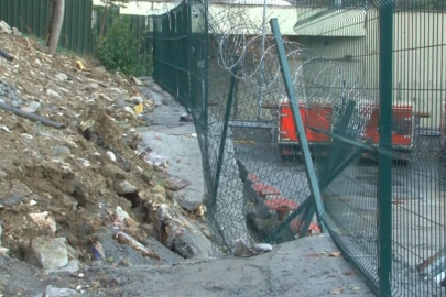 Sağanak yağışın ardından bir dondurma fabrikasının istinat duvarı çöktü