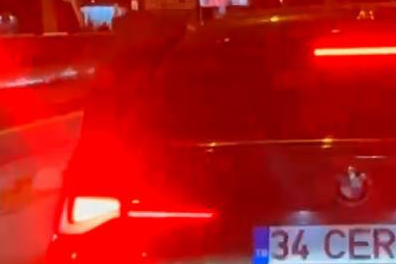 Bakırköy'de Trafik Magandası Kadın Sürücüye Saldırdı
