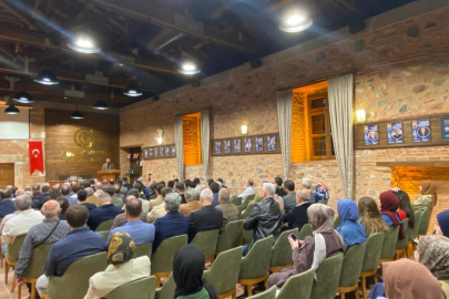 İsmail Kahraman, Bursa’da “Siyasi Tarihimiz ve Kırılma Noktaları”nı anlattı