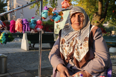 Elazığ’da 3 çocuk annesi, amigurumi satarak ev ekonomisine katkı sağlıyor