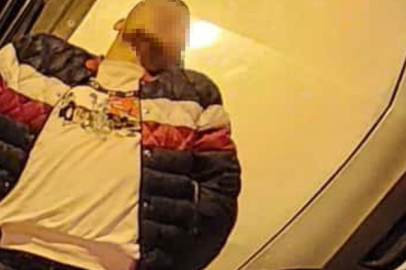 Kapı camını kırıp girdiği avizeci dükkânında uyuyakaldı