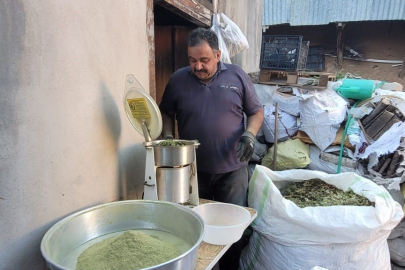 Zetrin, 120 bitkinin karışımıyla elde edilerek sofralara lezzet olarak sunuluyor