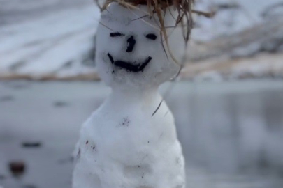 Keşiş Dağı'nda Zirveye Çıkanlar Mevsimin İlk Kardan Adamını Yaptı