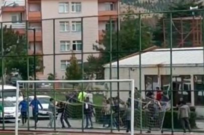 "Futbolcu soyunma odasından bıçağını alıp tribüne doğru koşmaya başladı"