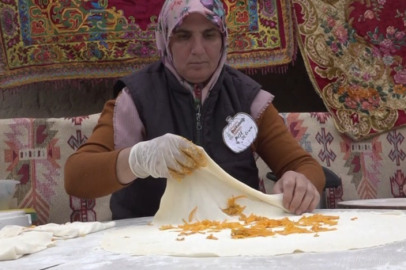 Bu gözleme kadınlar tarafından özel bir tarifle hazırlanıyor