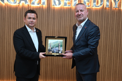 Karacabey Heyeti Osmangazi Belediye Başkanı Aydın’ı Ziyaret Etti