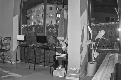 Bursa'da şimşeğin ardından 10 saniye sonra meydana gelen deprem böyle yansıdı