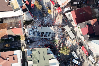 6 Katlı Binanın Enkazı  Dron ile Havadan Görüntülendi