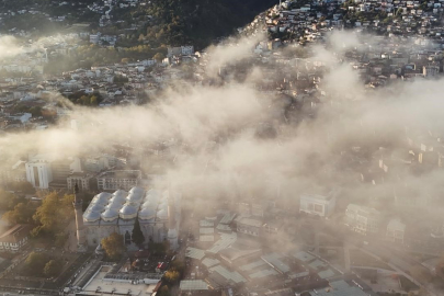 Sis tabakası şehrin üzerini kapladı