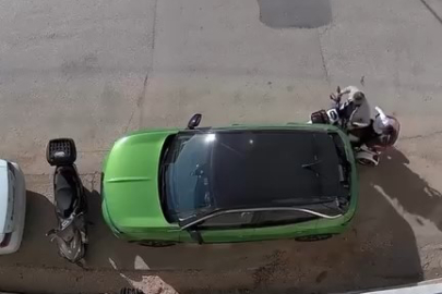 Bursa'da Elektrikli Bisiklet Park Halindeki Araca Çarptı