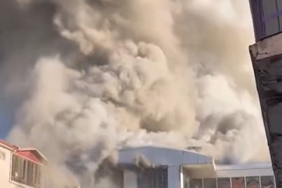 Otelin Çatı Katında Çıkan Yangın Panik Yarattı