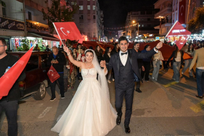 Önce Fener Alayı Sonra Nikah...