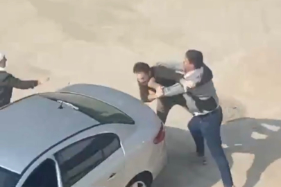 Bursa’da iki sürücü arasında çıkan yol tartışması adeta meydan kavgasına döndü