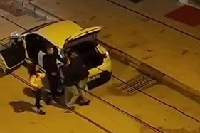 Nilüfer'de  bir erkek, tartıştığı kadını yol ortasında sürükledi