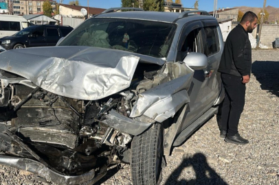 Hakkari'de Feci Kaza: 5 Yaralı