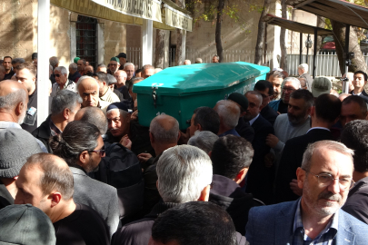 Kütahyalı UNESCO'nun "Yaşayan İnsan Hazinesi" Hamza Üstünkaya son yolculuğuna uğurlandı