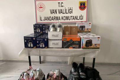 Van’da kaçak sigara ve malzeme ele geçirildi