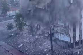 8 Katlı Bina Saniyeler İçinde Yıkıldı