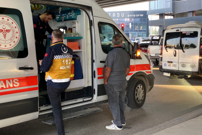 İki Otomobil Çarpıştı: 4 Yaralı