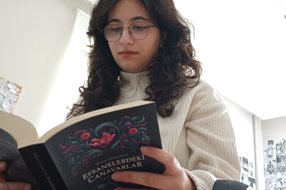 Küçükken kitap okumaktan nefret eden Eylül; yazarlığa ilk adımını attı