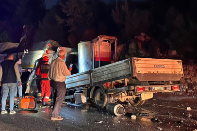 Süt toplama aracı TIR'a arkadan çarptı : 1 ölü