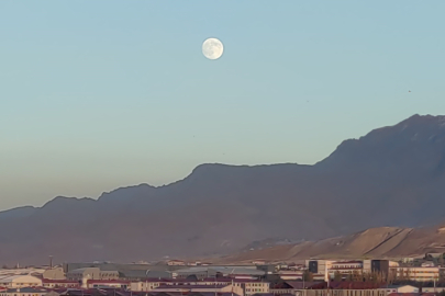 Kırmızının ve gümüşün mükemmel uyumu