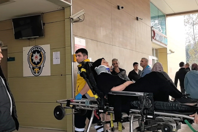 Eşine Otomobil Kullanmayı Öğretirken Kaza Yaptılar