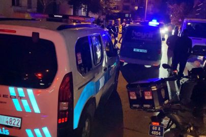 Aksaray'da bekçiler ile şüpheli arasındaki kovalamaca kamerada