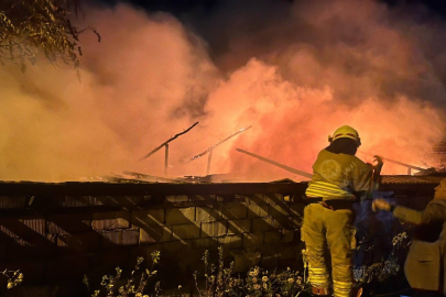Yangın bir evi küle çevirdi