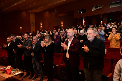 Kestel’de “Filistin Hakkında Konuşmalıyız” Tiyatro Oyunu Duygusal Anlar Yaşattı