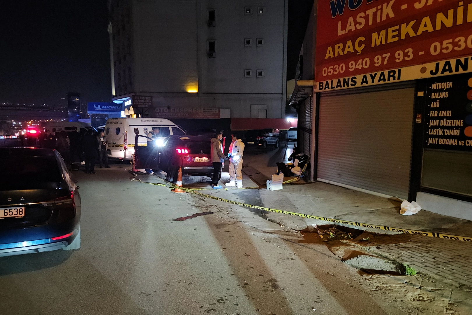 Büyükçekmece'de bir şahıs beraber seyahat ettiği arkadaşlarına ateş etti: 2 ölü, 1 ağır yaralı