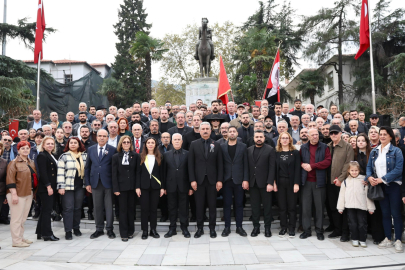 CHP Bursa İl Teşkilatından 10 Kasım Anması
