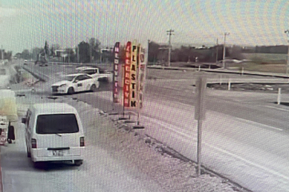 Eskişehir’de İki Aracın Çarpıştığı Feci Kaza Ucuz Atlatıldı!