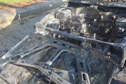 Seyir Halindeki Otomobil Alev Alev Yandı