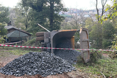 Mıcır Yüklü Kamyon Yan Yattı