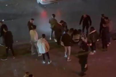 Kontrolünden Çıkan Otomobil Direğe Çarparak Durabildi: 4 Yaralı