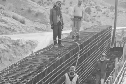 Çok acı kare! Birlikte poz verdikleri iskele çöktü