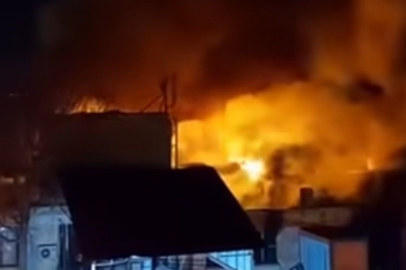 Fabrika yerleşkesinde çıkan yangında korku dolu anlar yaşandı