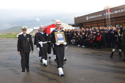 Şehit Nuri Özcan'ın naaşı memleketine uğurlandı